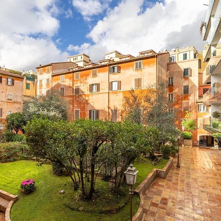 Saturno In Trevi Apartment Roma Exterior foto