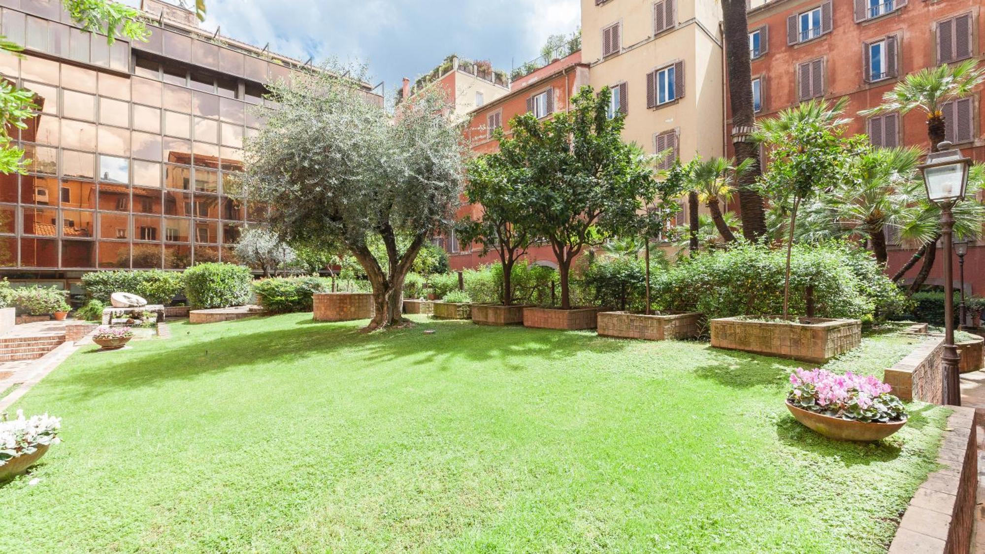 Saturno In Trevi Apartment Roma Exterior foto